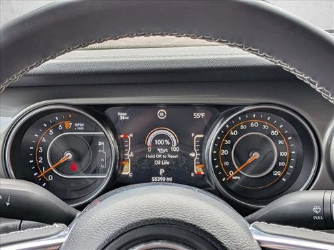 Used 2023 Jeep Gladiator Overland AWD/4WD image 11