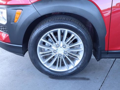 Used 2018 Hyundai Kona SEL image 12