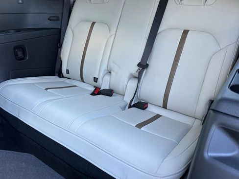 Used 2024 MAZDA CX-90 Plug-In Hybrid w/ Premium Plus image 16