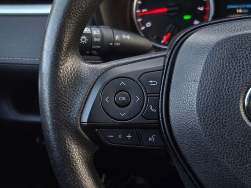 Used 2021 Toyota RAV4 XLE image 20