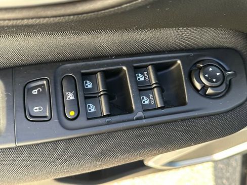 Used 2019 Jeep Renegade Sport image 24