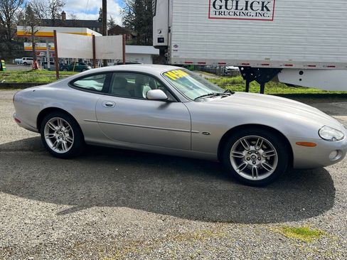 Used 2001 Jaguar XK8 Coupe RWD image 42