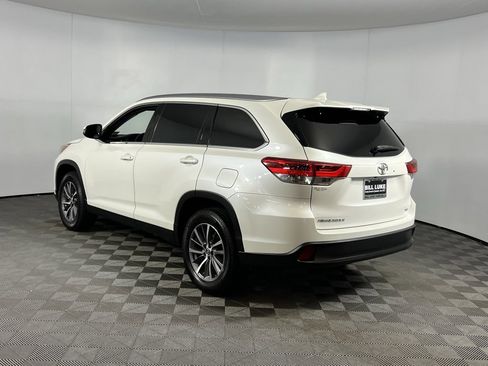 Used 2019 Toyota Highlander XLE image 8