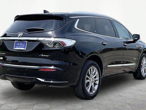 Used 2023 Buick Enclave Avenir w/ Avenir Technology Package AWD/4WD image 2