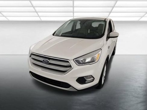 Used 2019 Ford Escape SE FWD image 3