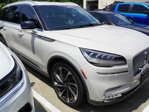 Used 2021 Lincoln Aviator Reserve w/ Equipment Group 201A RWD image 3
