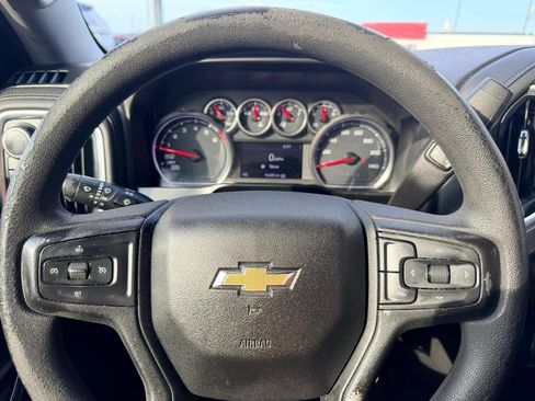 Used 2020 Chevrolet Silverado 1500 LT AWD/4WD image 17