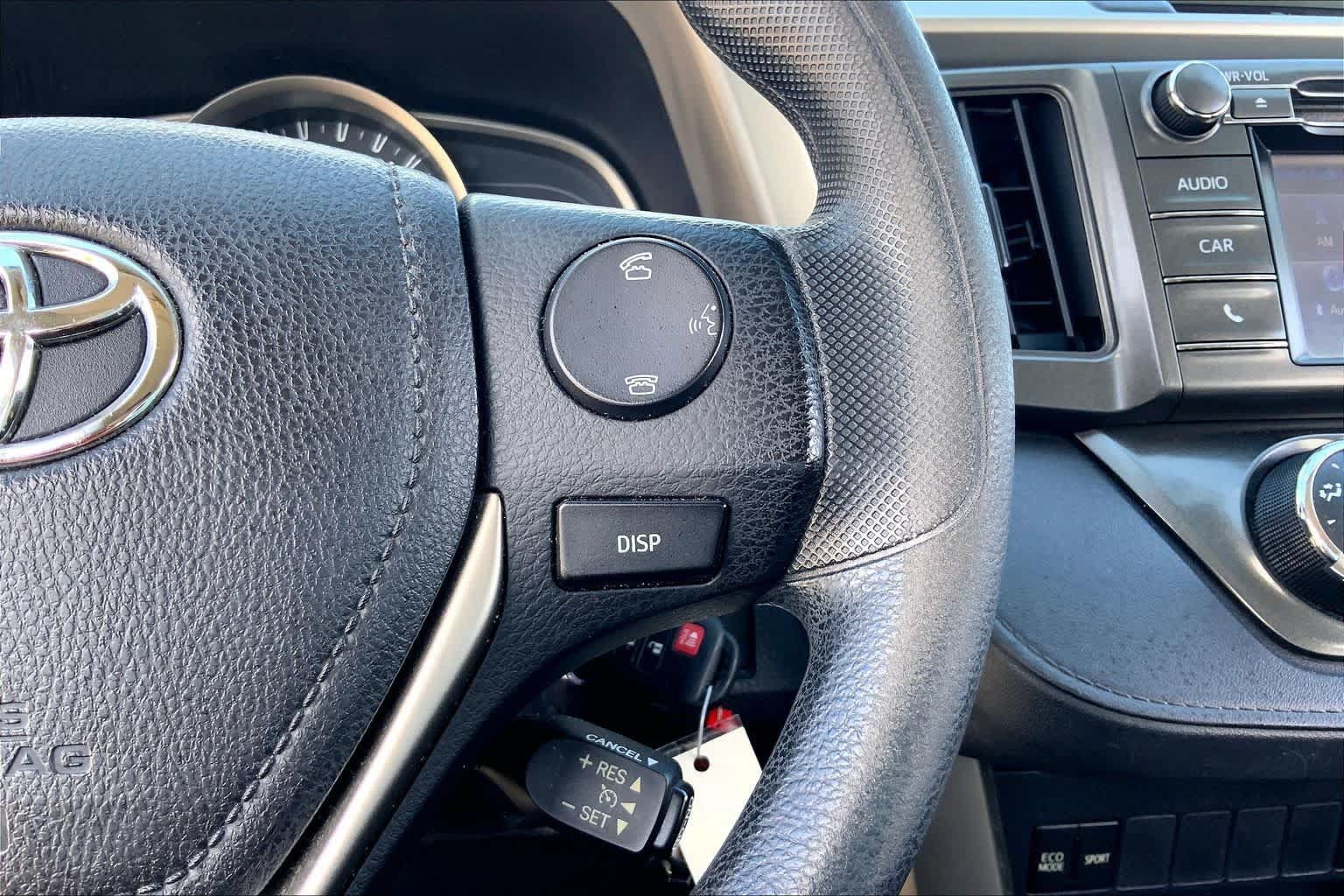 Used 2015 Toyota RAV4 LE FWD image 24