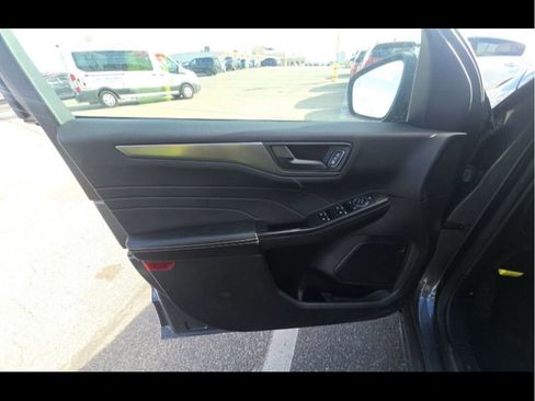 Used 2023 Ford Escape Active image 29