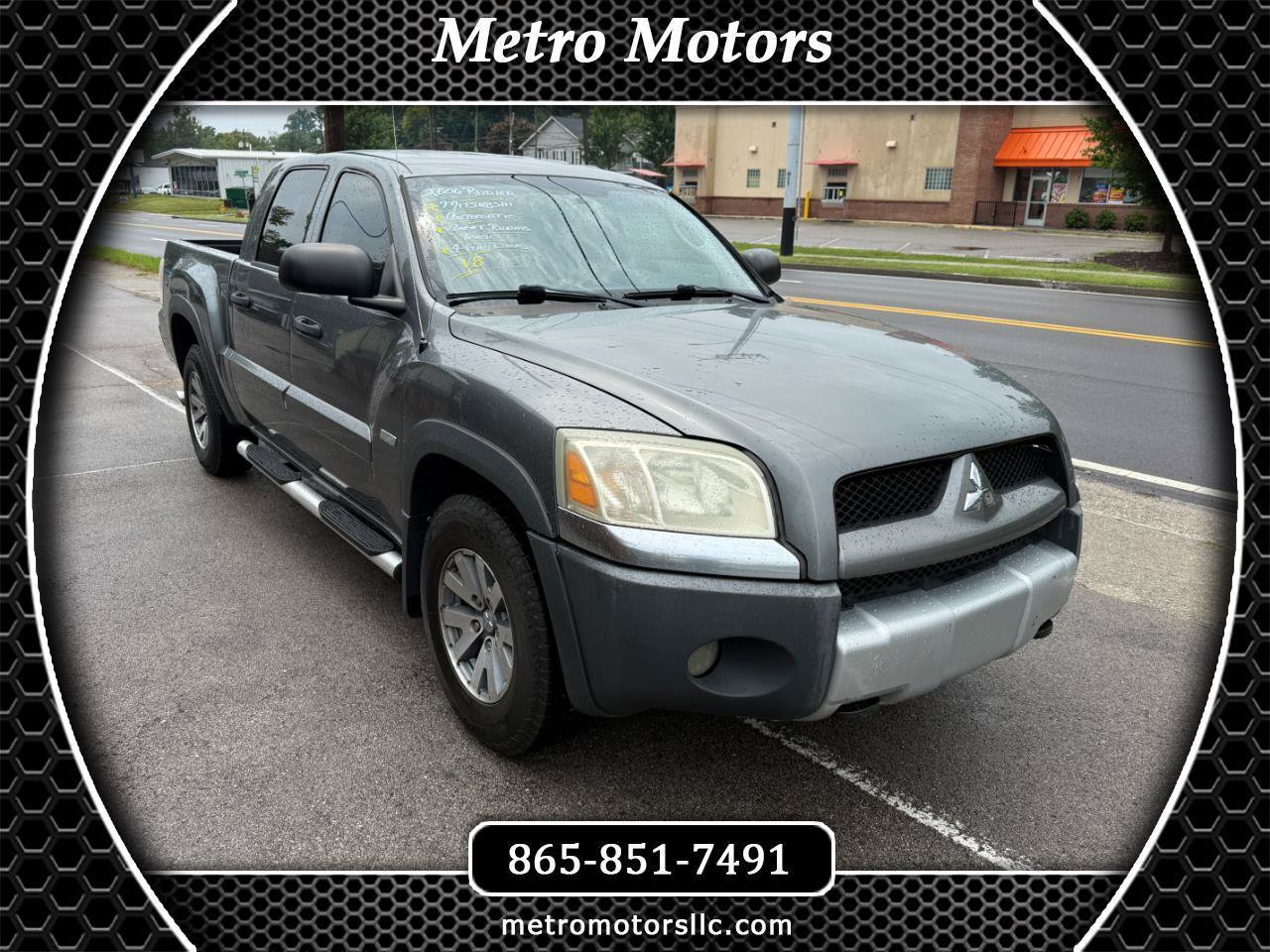 Used 2006 Mitsubishi Raider DuroCross RWD image 1