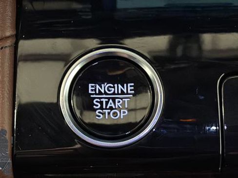 Used 2025 Lincoln Navigator L Reserve AWD/4WD image 41