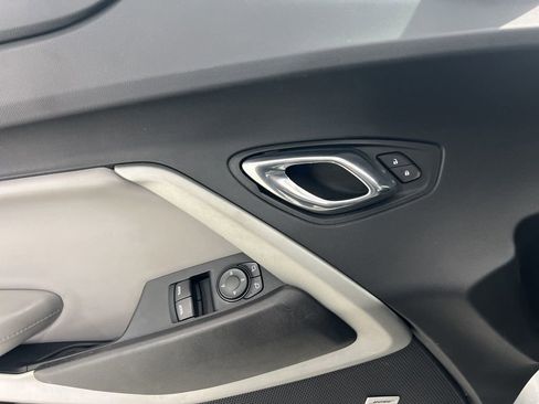 Used 2018 Chevrolet Camaro LT image 19