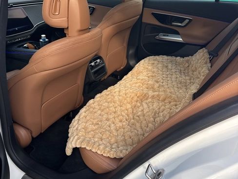 Used 2025 Mercedes-Benz E 350 Sedan image 4