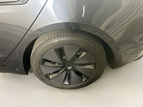 Used 2025 Tesla Model 3 Long Range AWD/4WD image 11
