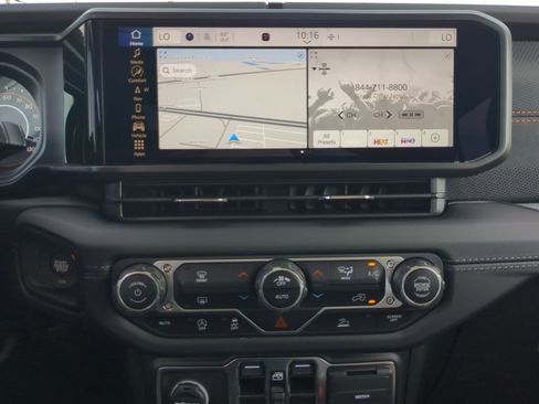 New 2025 Jeep Gladiator Mojave w/ Technology Group image 7