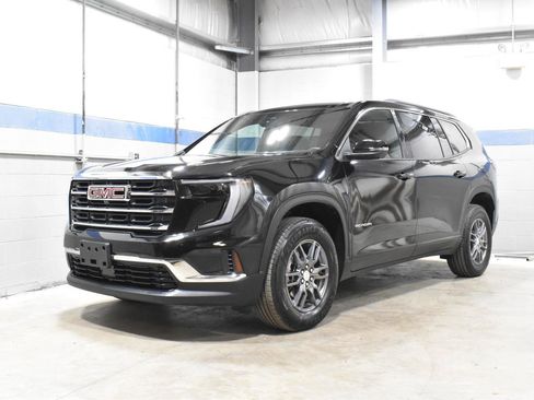 Used 2025 GMC Acadia Elevation image 2