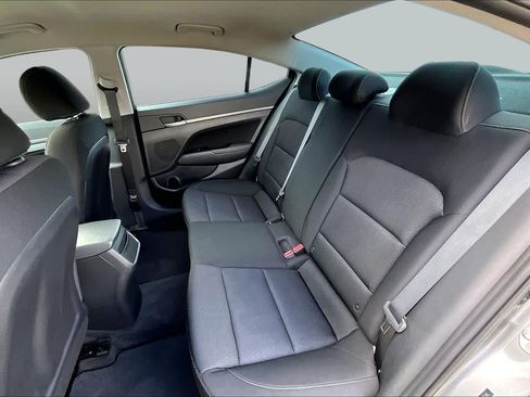 Used 2018 Hyundai Elantra SEL FWD image 18