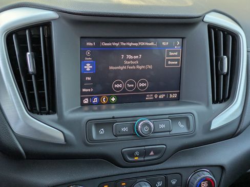 Used 2023 GMC Terrain SLE w/ Driver Convenience Package image 18