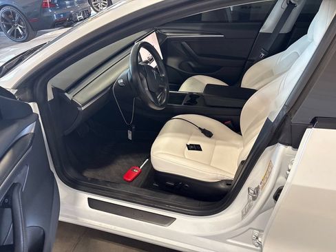 Used 2022 Tesla Model 3 Long Range AWD/4WD image 2