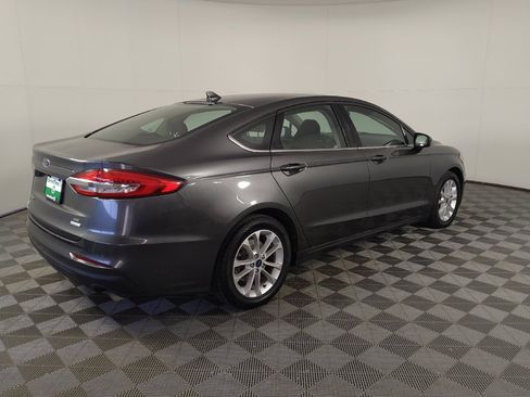 Used 2020 Ford Fusion SE FWD image 10