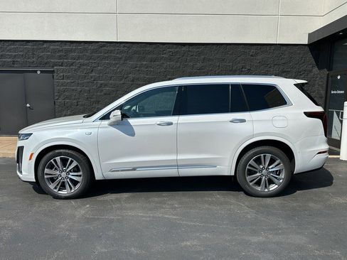 New 2025 Cadillac XT6 Premium Luxury w/ Technology Package image 2