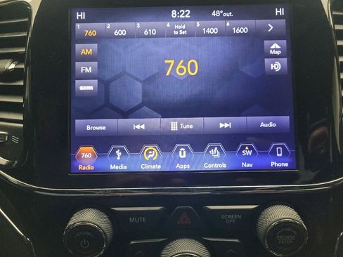 Used 2019 Jeep Grand Cherokee Limited AWD/4WD image 25