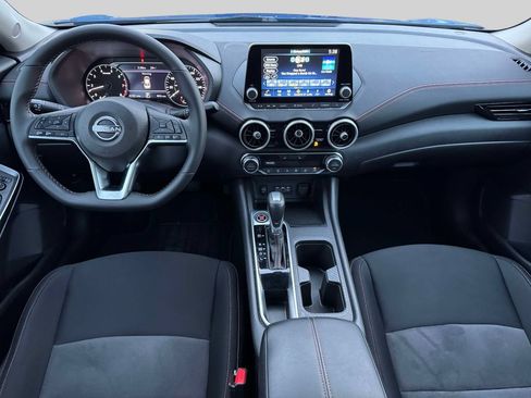 Used 2025 Nissan Sentra SR FWD image 13