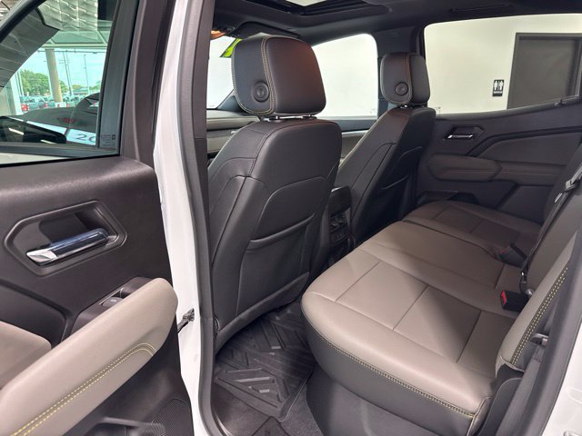 Used 2024 Chevrolet Colorado ZR2 w/ ZR2 Convenience Package III AWD/4WD image 21