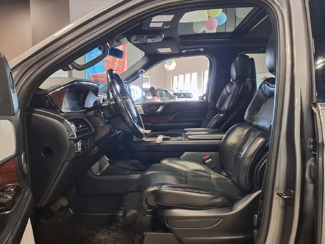 Used 2021 Lincoln Navigator Reserve w/ Luxury Package AWD/4WD image 23