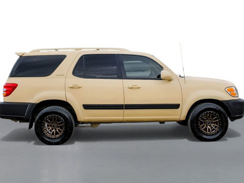 Used 2004 Toyota Sequoia SR5 image 5