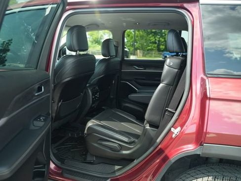 Used 2022 Jeep Grand Cherokee L Limited AWD/4WD image 15