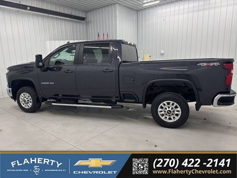 Used 2024 Chevrolet Silverado 2500 LT AWD/4WD image 5