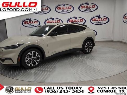 Used 2025 Ford Mustang Mach-E Select image 4