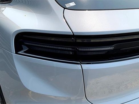 New 2025 Porsche Macan 4S Electric image 19