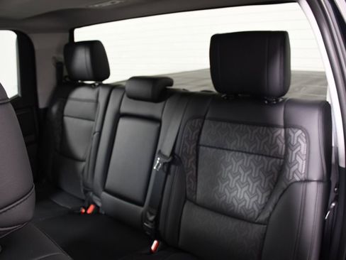 Used 2024 Toyota Tundra Limited AWD/4WD image 28