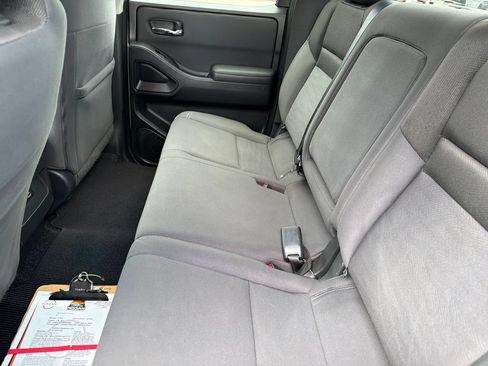 Used 2024 Nissan Frontier SV RWD image 29