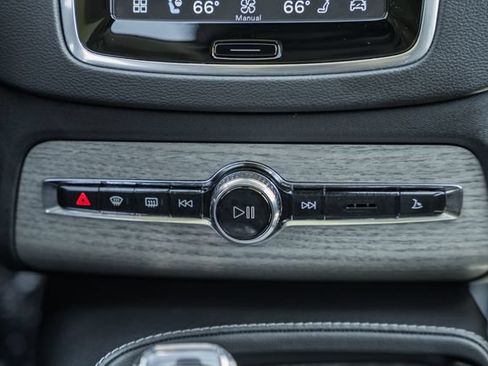 Certified 2024 Volvo XC90 B6 Ultimate AWD/4WD image 24