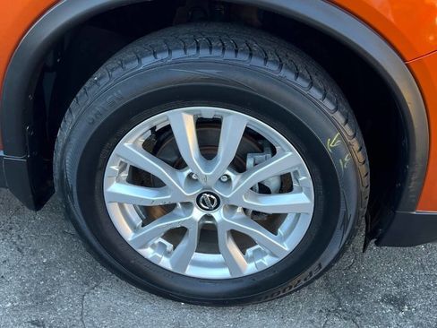 Used 2017 Nissan Rogue SV image 34