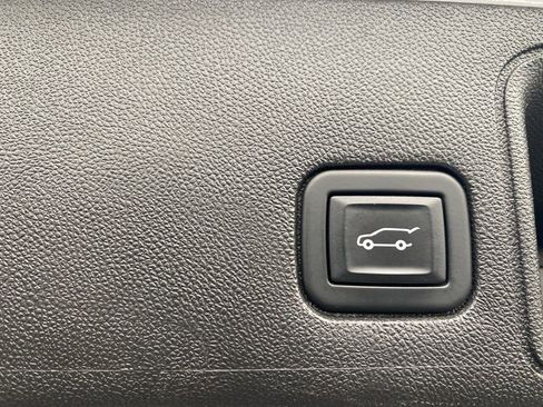 Used 2020 GMC Terrain Denali w/ GMC Pro Grade Package image 10