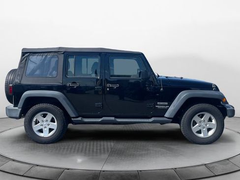 Used 2016 Jeep Wrangler Unlimited Sport w/ Connectivity Group AWD/4WD image 6