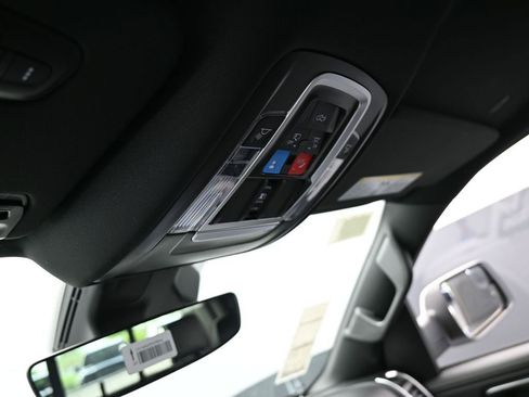 Used 2025 RAM 1500 Laramie image 27