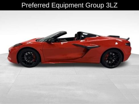 Used 2025 Chevrolet Corvette Z06 RWD image 5