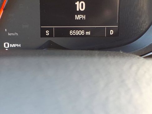 Used 2017 Chevrolet Trax LT w/ LT Convenience Package image 21