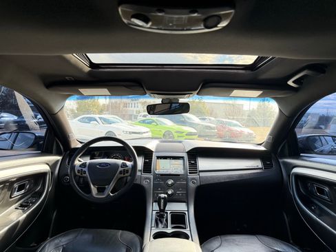 Used 2018 Ford Taurus SEL w/ Equipment Group 201A image 23