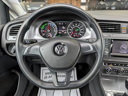 Used 2015 Volkswagen e-Golf Limited Edition image 19