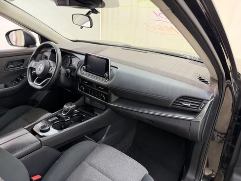 Used 2021 Nissan Rogue S AWD/4WD image 12