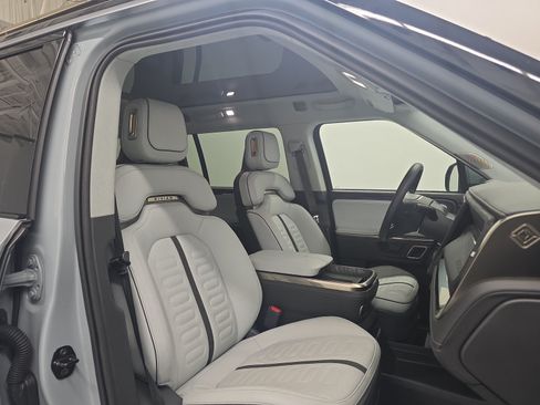 Used 2023 Rivian R1S Adventure AWD/4WD image 24