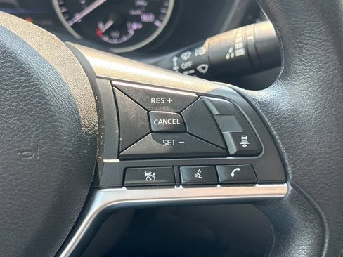 Used 2024 Nissan Sentra SV FWD image 29