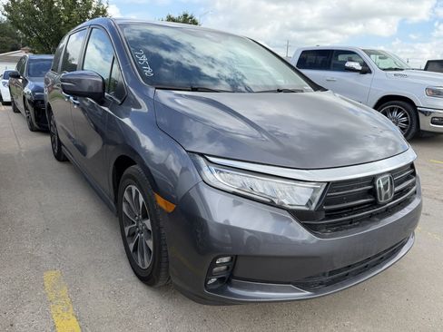 Used 2023 Honda Odyssey EX-L image 4