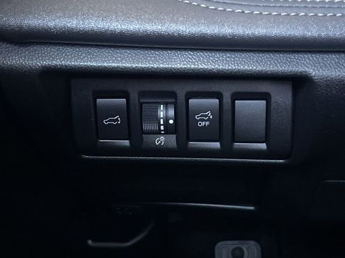 Used 2023 Subaru Outback Limited image 18